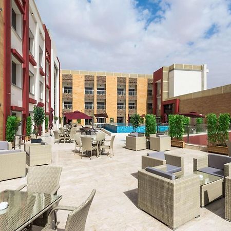 Best Western Plus Al Qurayyat City Center Buitenkant foto
