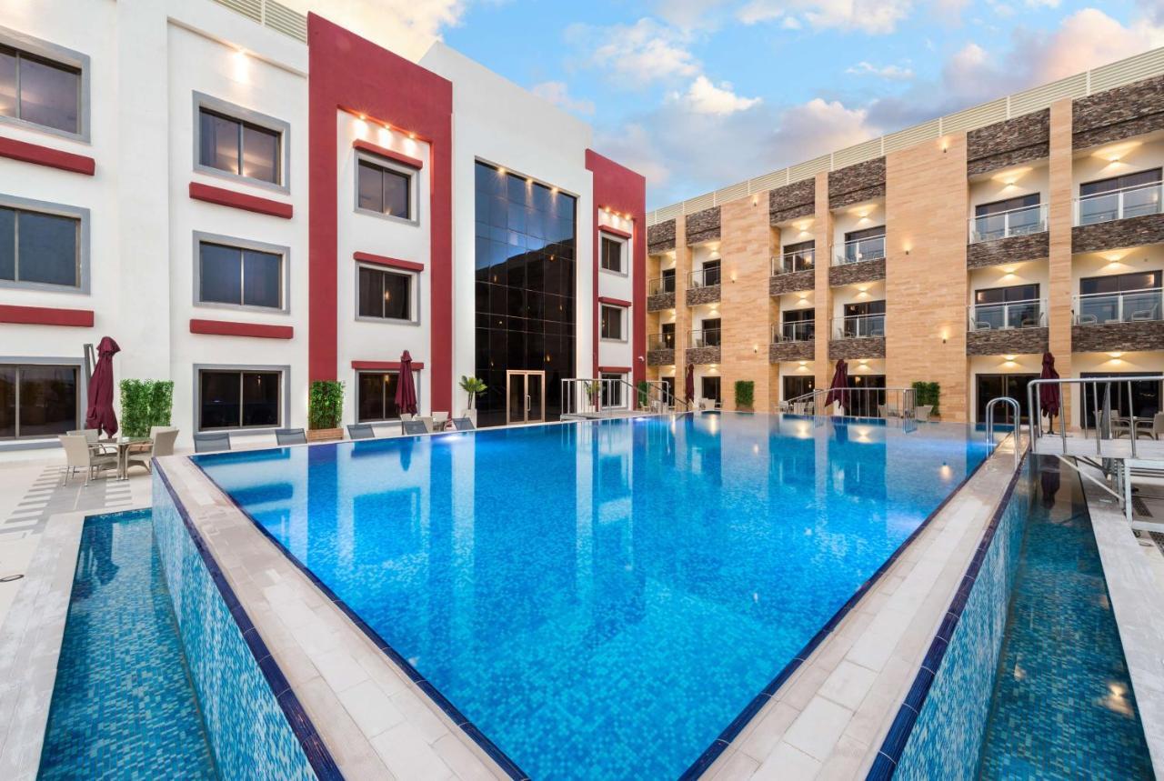Best Western Plus Al Qurayyat City Center Buitenkant foto