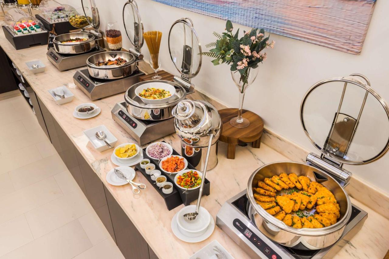 Best Western Plus Al Qurayyat City Center Buitenkant foto