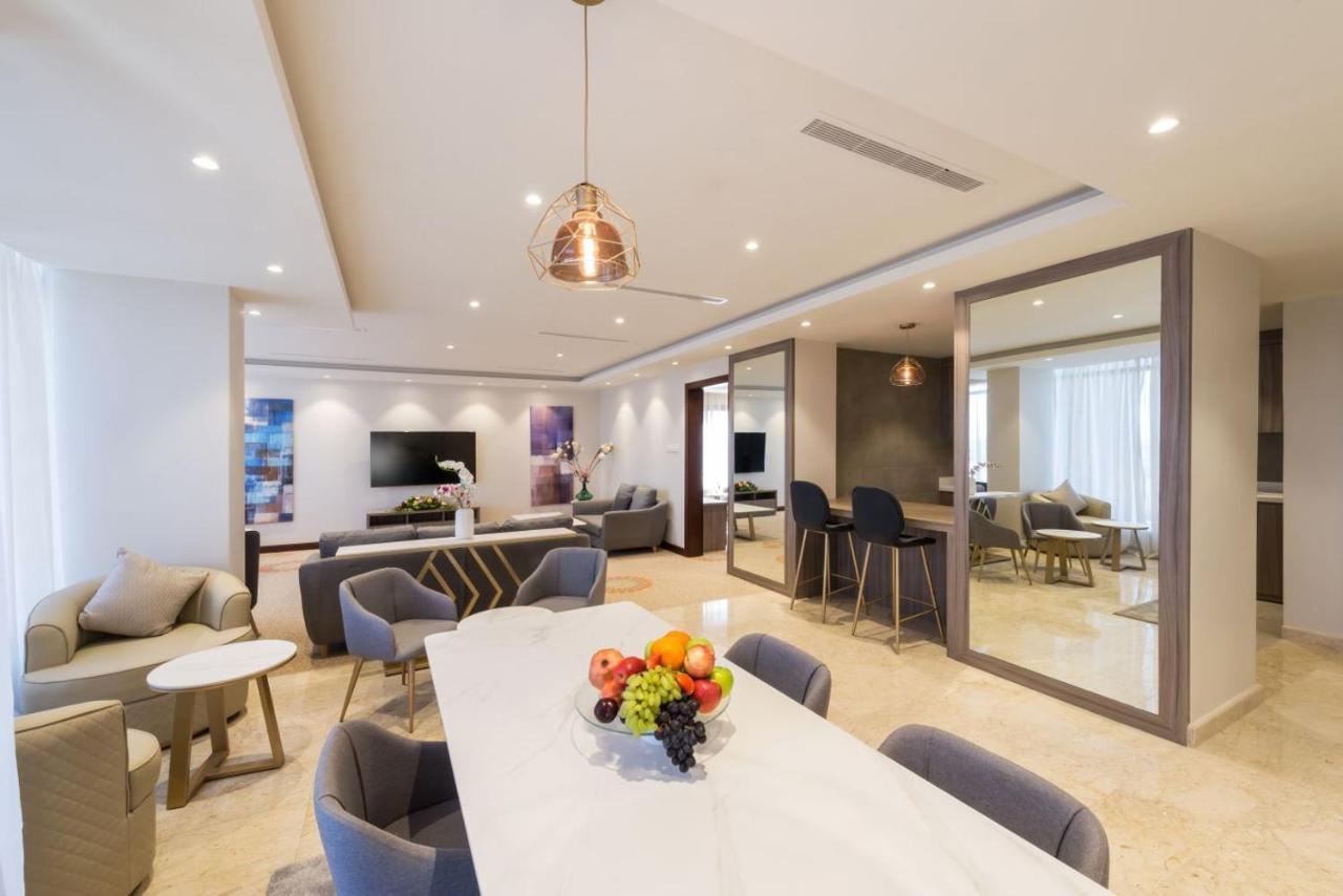 Best Western Plus Al Qurayyat City Center Buitenkant foto