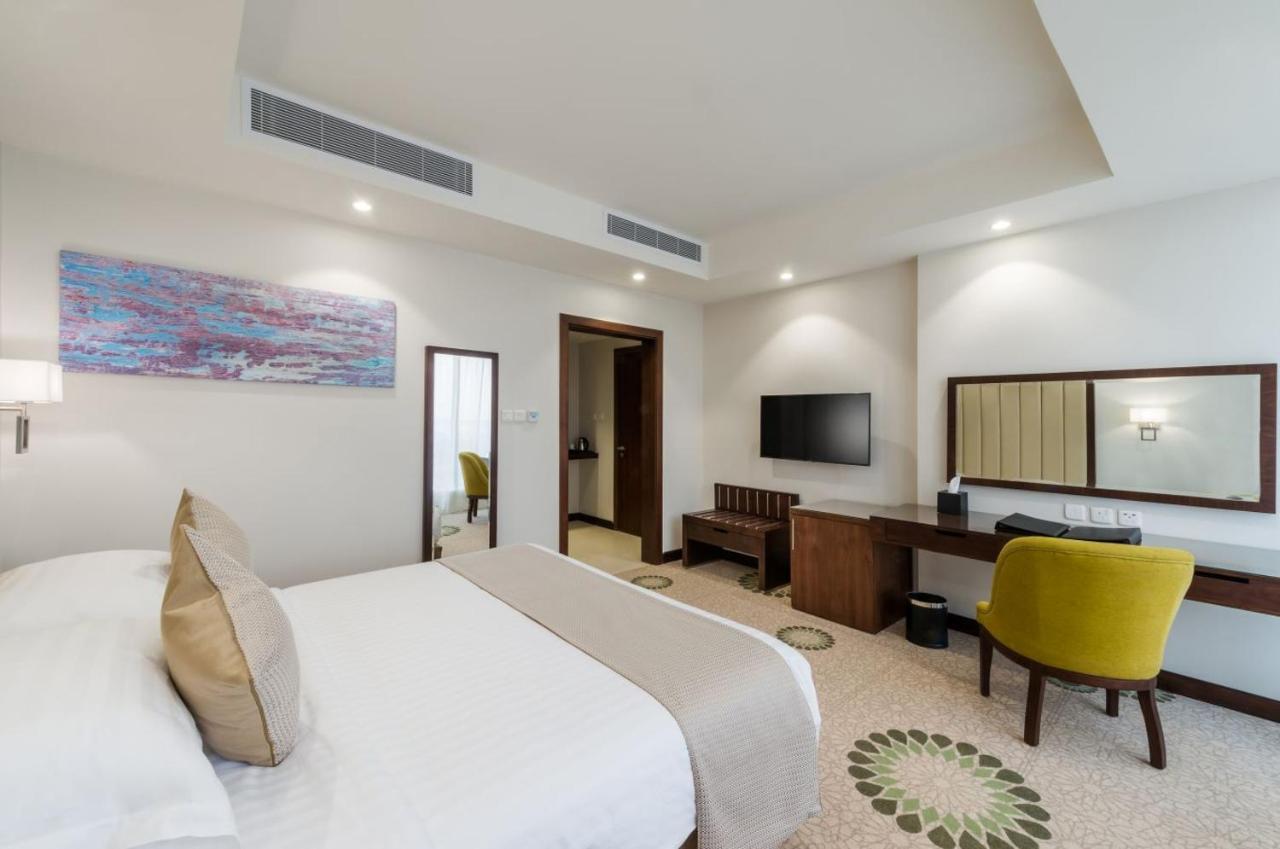 Best Western Plus Al Qurayyat City Center Buitenkant foto
