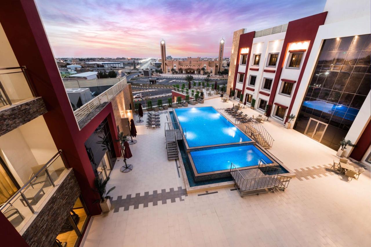 Best Western Plus Al Qurayyat City Center Buitenkant foto