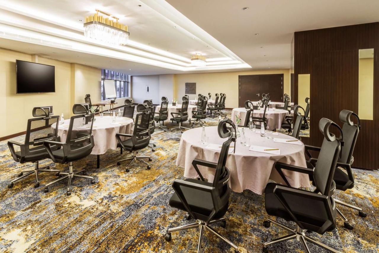 Best Western Plus Al Qurayyat City Center Buitenkant foto