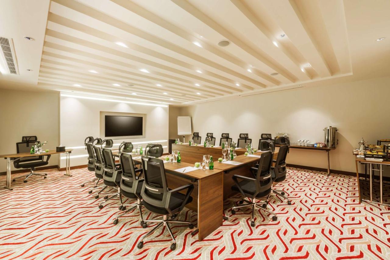 Best Western Plus Al Qurayyat City Center Buitenkant foto