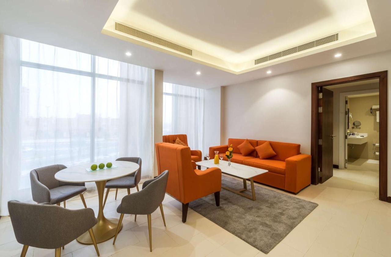 Best Western Plus Al Qurayyat City Center Buitenkant foto